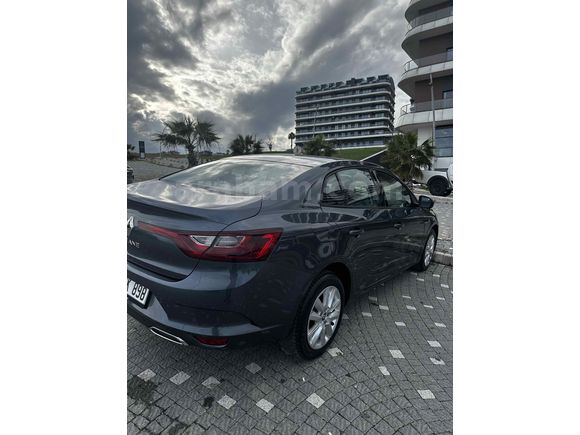 Sahibinden Renault Megane 1.3 TCe Touch 2025 Model 