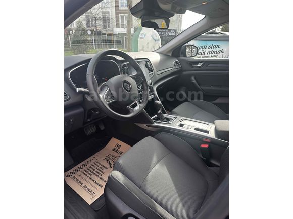 Sahibinden Renault Megane 1.3 TCe Touch 2025 Model 