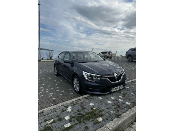 Sahibinden Renault Megane 1.3 TCe Touch 2025 Model 
