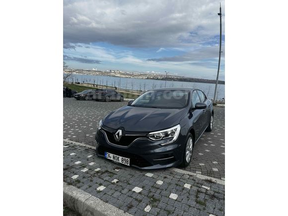 Sahibinden Renault Megane 1.3 TCe Touch 2025 Model 