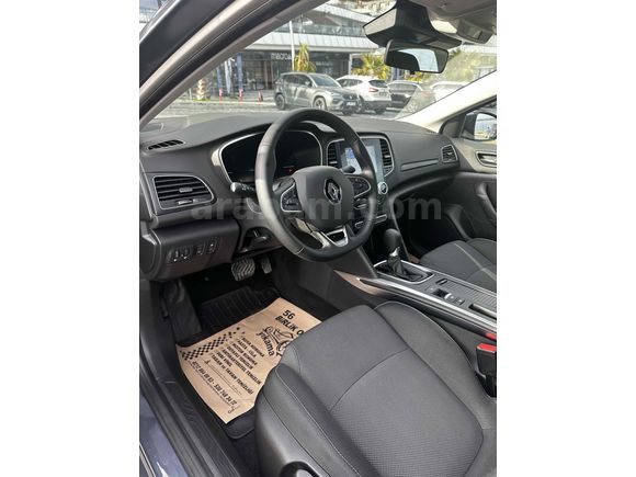 Sahibinden Renault Megane 1.3 TCe Touch 2025 Model 