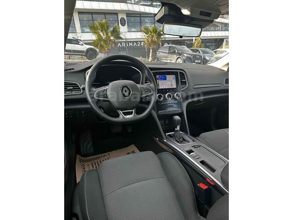 Sahibinden Renault Megane 1.3 TCe Touch 2025 Model 