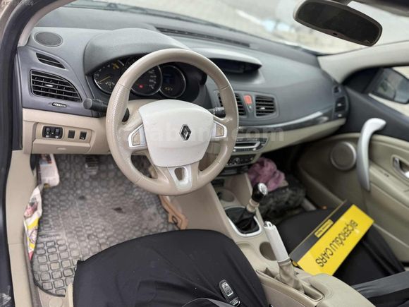 160.000 KM EMSALSİZ MEGANE 1.5 DCİ PRİVİLEGE