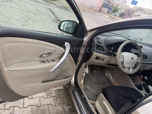 160.000 KM EMSALSİZ MEGANE 1.5 DCİ PRİVİLEGE
