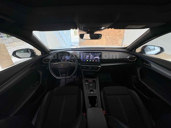 HATASIZ CUPRA FORMENTOR BEYAZ BEATS İLERİ SÜRÜŞ FULL
OPSIYONLU