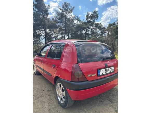 Kılıç galeriden satılık 2001 model Clio