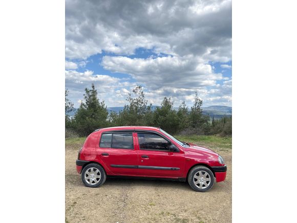 Kılıç galeriden satılık 2001 model Clio
