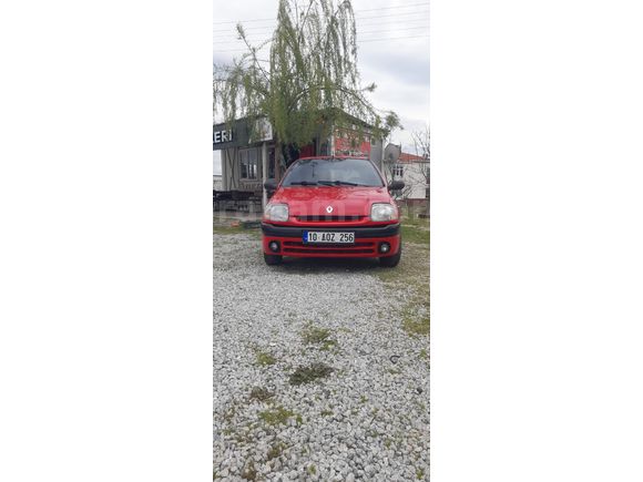 Kılıç galeriden satılık 2001 model Clio
