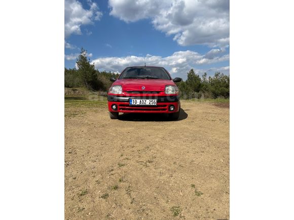 Kılıç galeriden satılık 2001 model Clio