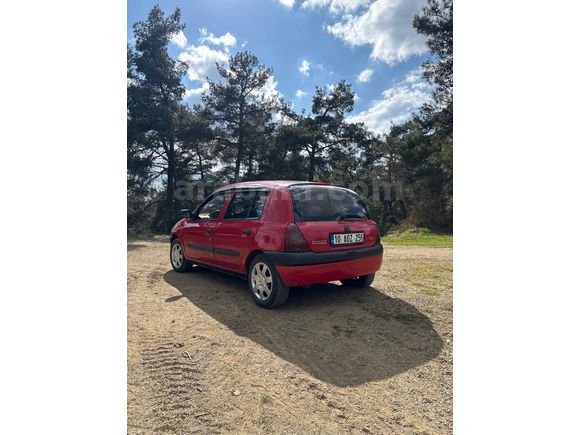 Kılıç galeriden satılık 2001 model Clio