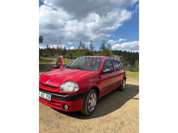 Kılıç galeriden satılık 2001 model Clio