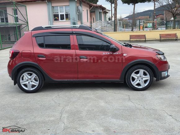 E K GARAJ'dan 2013 DACİA SANDERO STEPWAY 1.5 DCİ HATASZ BOYASZ