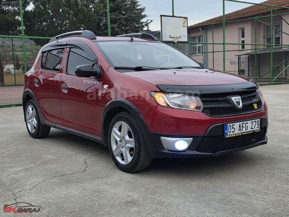 E K GARAJ'dan 2013 DACİA SANDERO STEPWAY 1.5 DCİ HATASZ BOYASZ