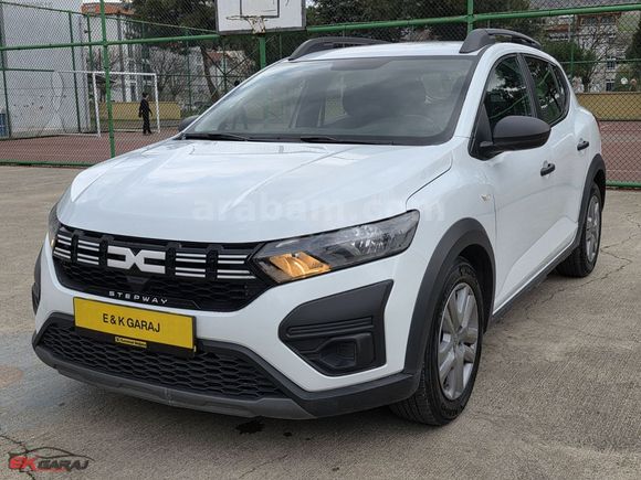 E K GARAJ'dan 2023 DACİA SANDERO STEPWAY 1.0TCE ESSENTİAL