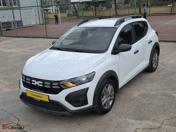 E K GARAJ'dan 2023 DACİA SANDERO STEPWAY 1.0TCE ESSENTİAL