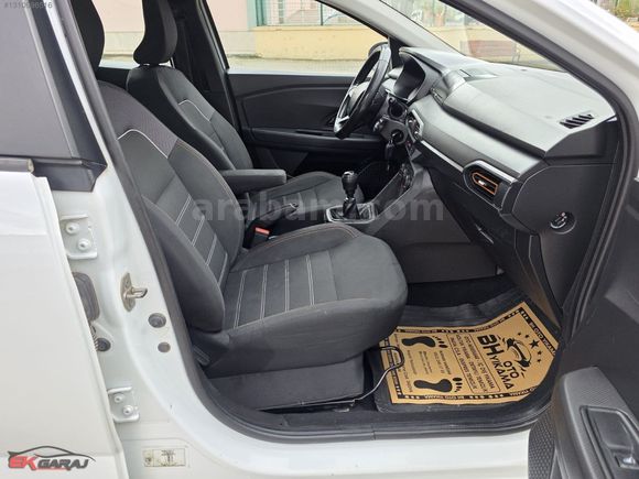 E K GARAJ'dan 2023 DACİA SANDERO STEPWAY 1.0TCE ESSENTİAL