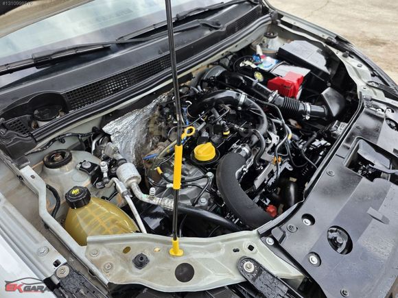 E K GARAJ'dan 2023 DACİA SANDERO STEPWAY 1.0TCE ESSENTİAL