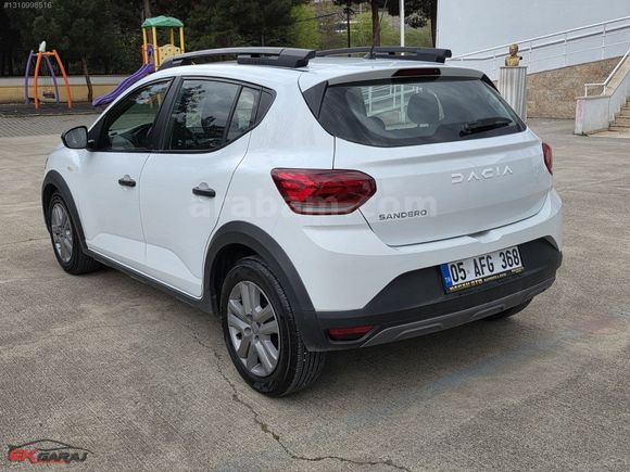 E K GARAJ'dan 2023 DACİA SANDERO STEPWAY 1.0TCE ESSENTİAL