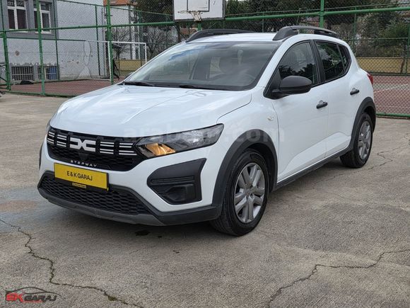 E K GARAJ'dan 2023 DACİA SANDERO STEPWAY 1.0TCE ESSENTİAL