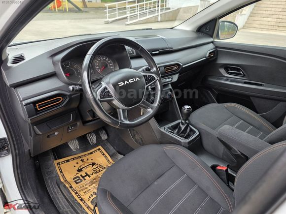 E K GARAJ'dan 2023 DACİA SANDERO STEPWAY 1.0TCE ESSENTİAL