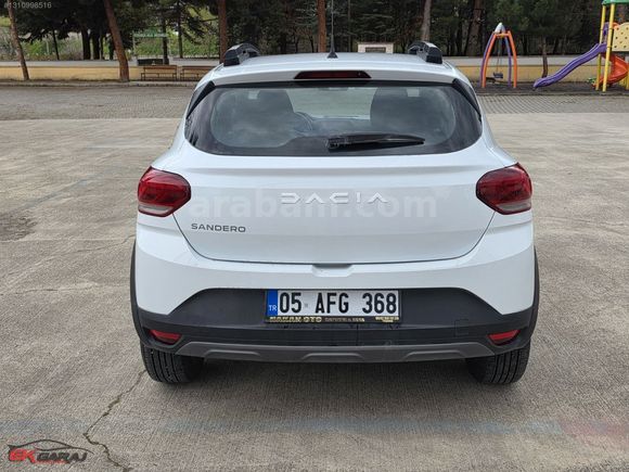E K GARAJ'dan 2023 DACİA SANDERO STEPWAY 1.0TCE ESSENTİAL