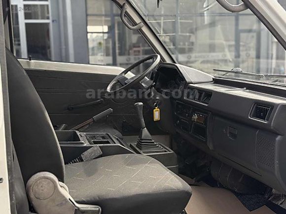 Mitsubishi L 300