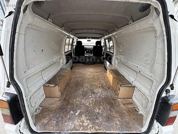 Mitsubishi L 300