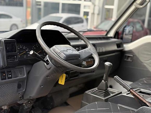 Mitsubishi L 300