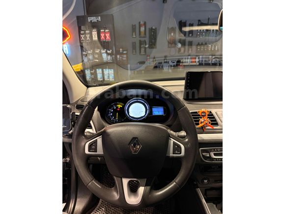 Özel Plaka Megane 3 Coupe 125.000km 2. Sahibinden 