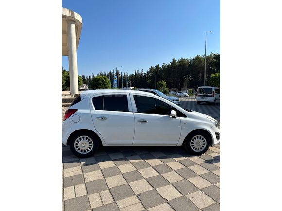 TEMİZ AİLE ARACI  MASRAFSIZ OPEL CORSA 1.3 CDTİ 2013