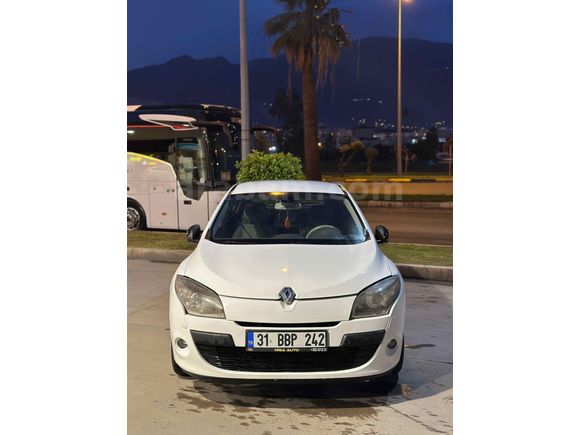 Sahibinden Renault Megane 1.5 dCi Privilege 2012 Model 