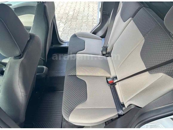 Sahibinden Ford Tourneo Courier 1.5 EcoBlue Deluxe 2023 Model 