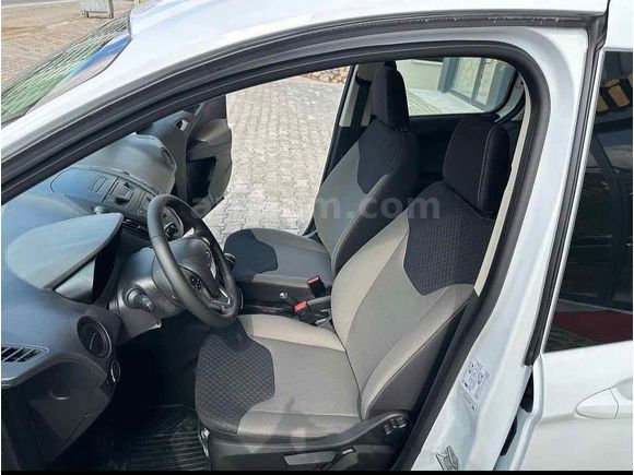 Sahibinden Ford Tourneo Courier 1.5 EcoBlue Deluxe 2023 Model 