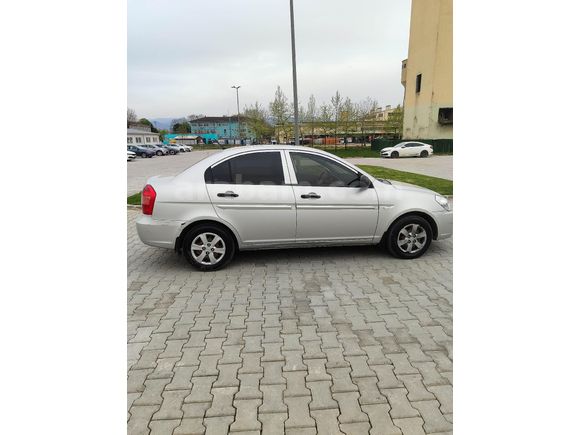Sahibinden Hyundai Accent Era 1.4 Team 2011 Model Sancaktepe 106.000 km Gri
