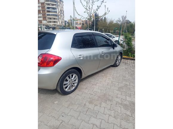 Sahibinden Toyota Auris 1.6 Elegant 2010 Model