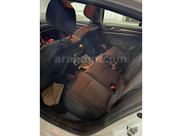 Sahibinden Renault Megane 1.5 Blue DCI Touch 2022 Model 