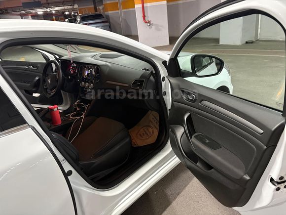 Sahibinden Renault Megane 1.5 Blue DCI Touch 2022 Model 