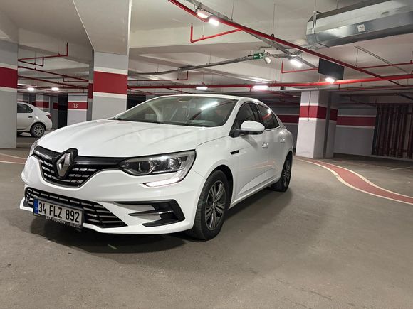 Sahibinden Renault Megane 1.5 Blue DCI Touch 2022 Model 