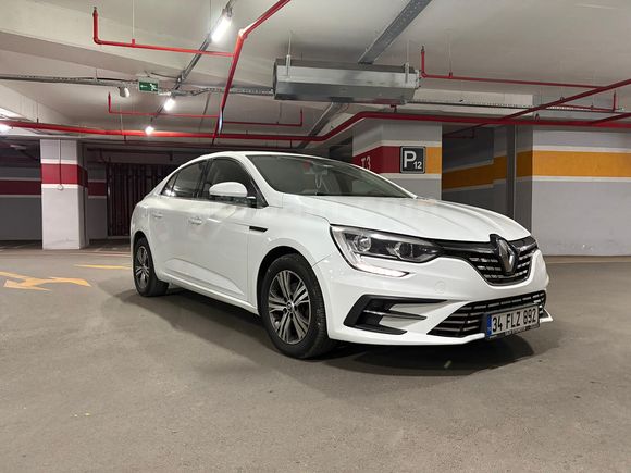 Sahibinden Renault Megane 1.5 Blue DCI Touch 2022 Model 