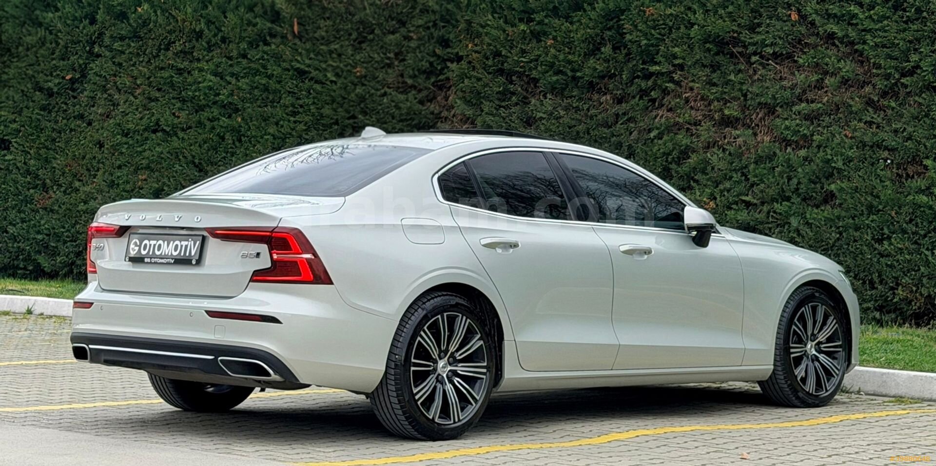 Galeriden Volvo S60 2.0 B5 Inscription Plus 2021 Model Bursa 143.500 km Gri 4