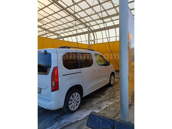 Sahibinden orjinal Opel Combo 1.5 CDTI Elegance 2023 Model