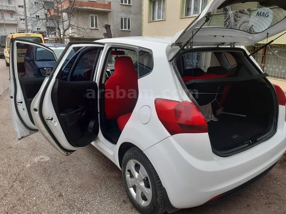 Sahibinden Kia Venga 1.4 CRDi Active 2011 Model