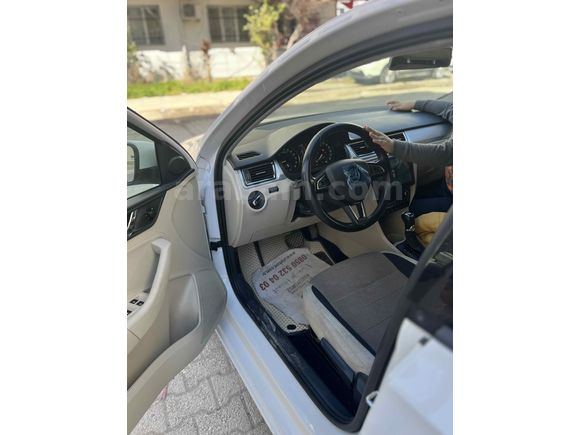 Sahibinden Skoda Rapid 1.6 TDI Elegance 2014 Model Osmaniye