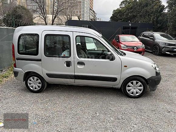 HM//MOTORS KANGO 1.5 DCİ BAKIMLI MASRAFSIZ MUEYENE YENİ KLİMALI