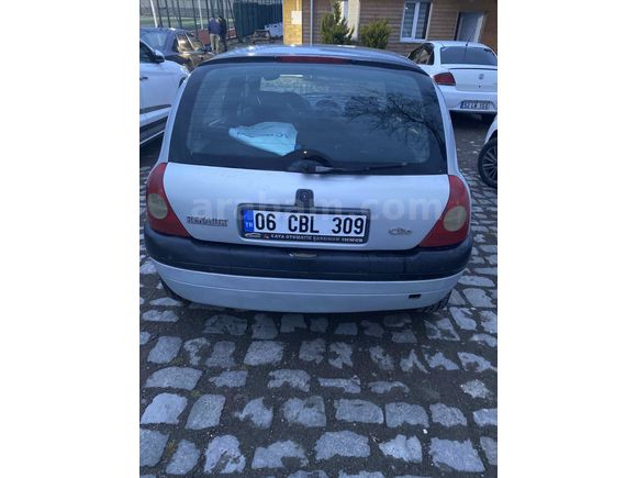 Sahibinden Renault Clio 1.6 RT 2000 Model   8 walf 285.000 km Diğer