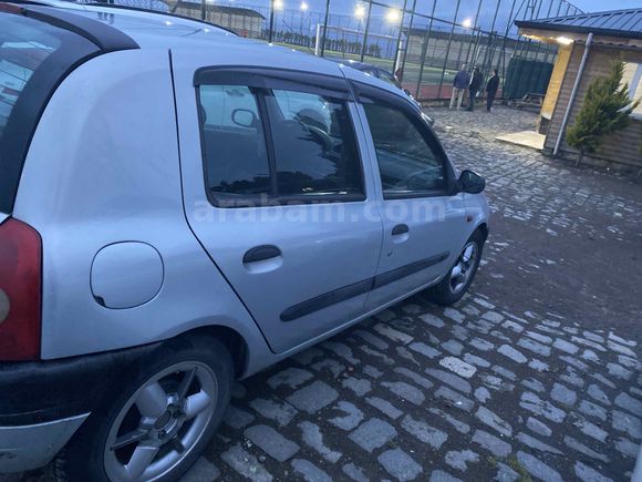 Sahibinden Renault Clio 1.6 RT 2000 Model   8 walf 285.000 km Diğer
