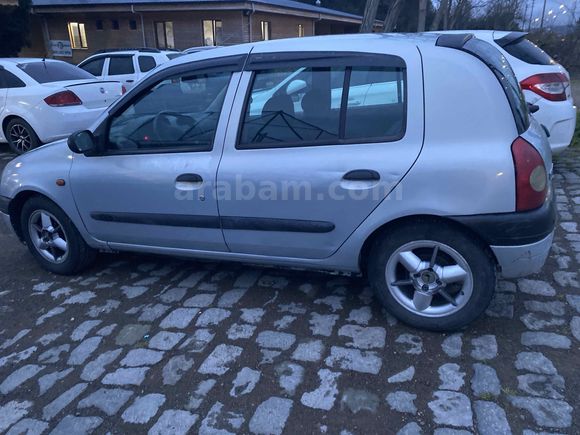 Sahibinden Renault Clio 1.6 RT 2000 Model   8 walf 285.000 km Diğer