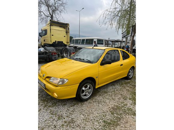 Galeriden Renault Megane 1.6 Coupe RN 1999 Model Çanakkale