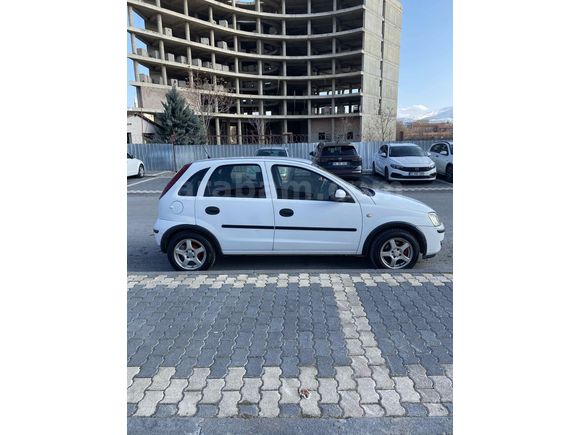 Sahibinden Opel Corsa 1.3 CDTI Essentia 2005 Model 
