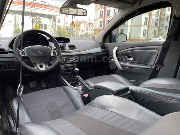 Sahibinden Renault Megane 1.5 dCi Dynamique 2011 Model  183.000 km Siyah